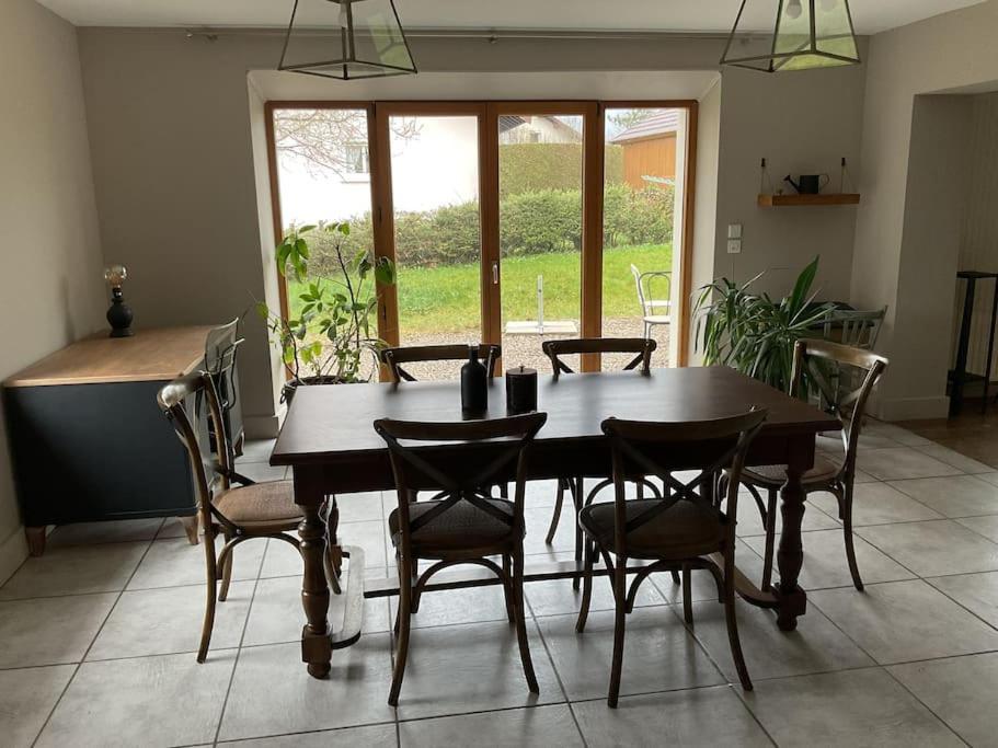 Logement Dans Maison + Exterieur Orchamps-Vennes Exteriér fotografie