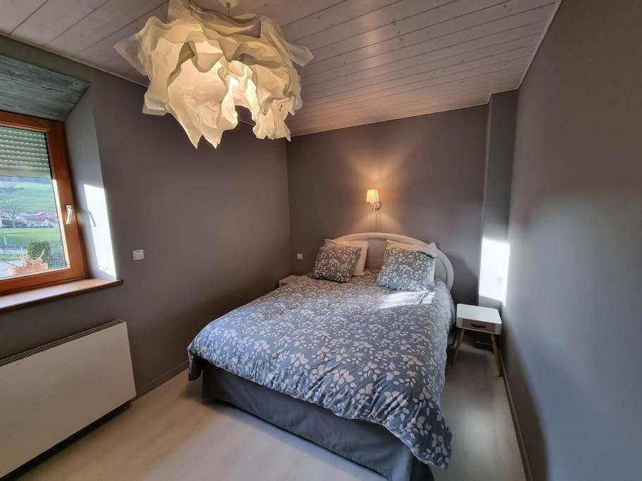 Logement Dans Maison + Exterieur Orchamps-Vennes Exteriér fotografie