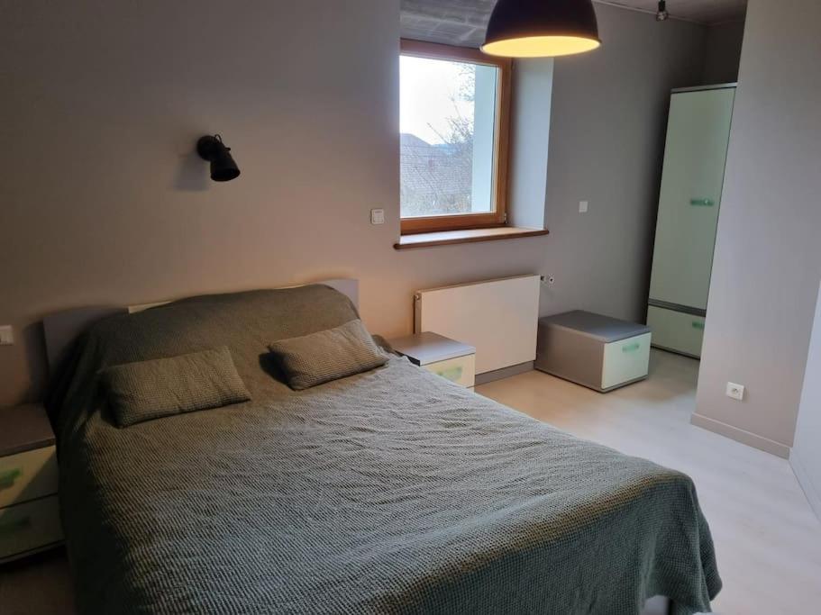 Logement Dans Maison + Exterieur Orchamps-Vennes Exteriér fotografie